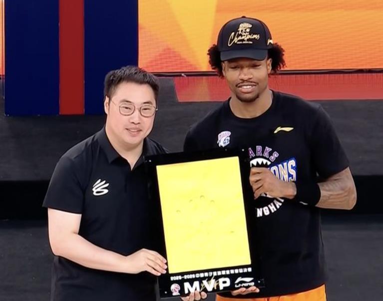 5年2.41亿!?湖人有点难了,老詹要抱孙子了