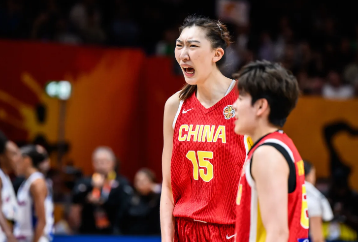 37岁还能场场进球，还能翻跟头！